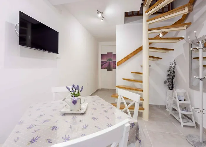 In 14216 Apartment